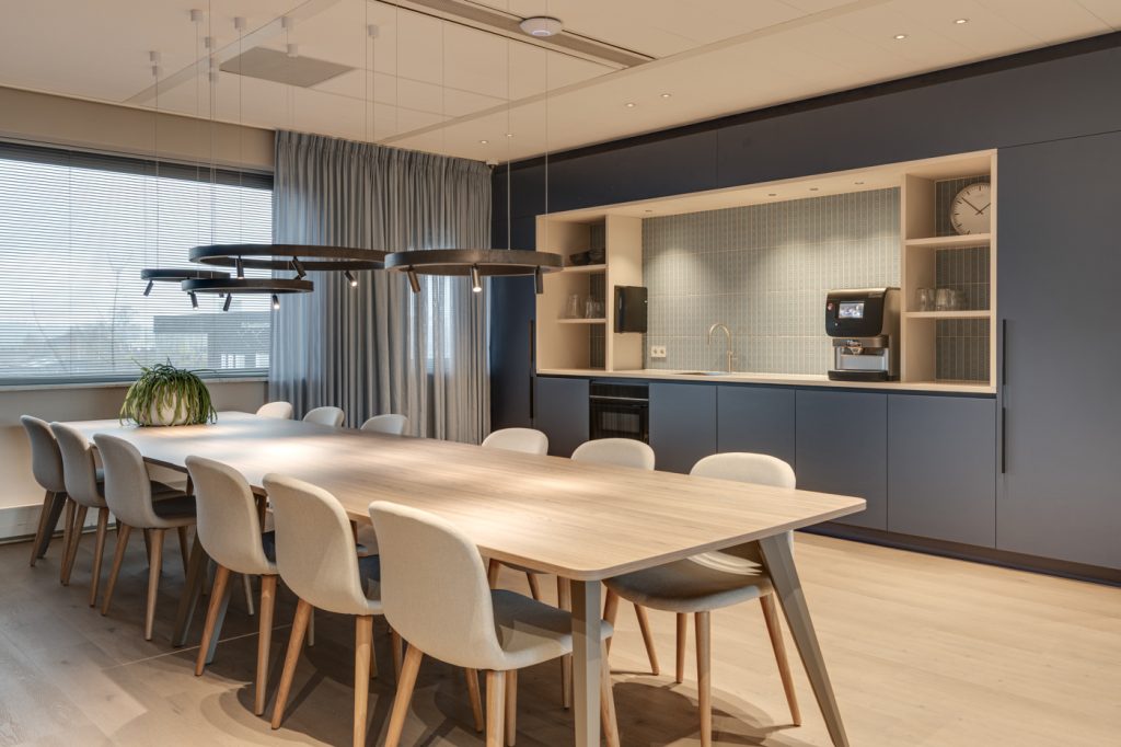 interieurarchitect Wildenberg SVPB Hoekerd fotografie kantoor examencentrum Meinema Kerastone