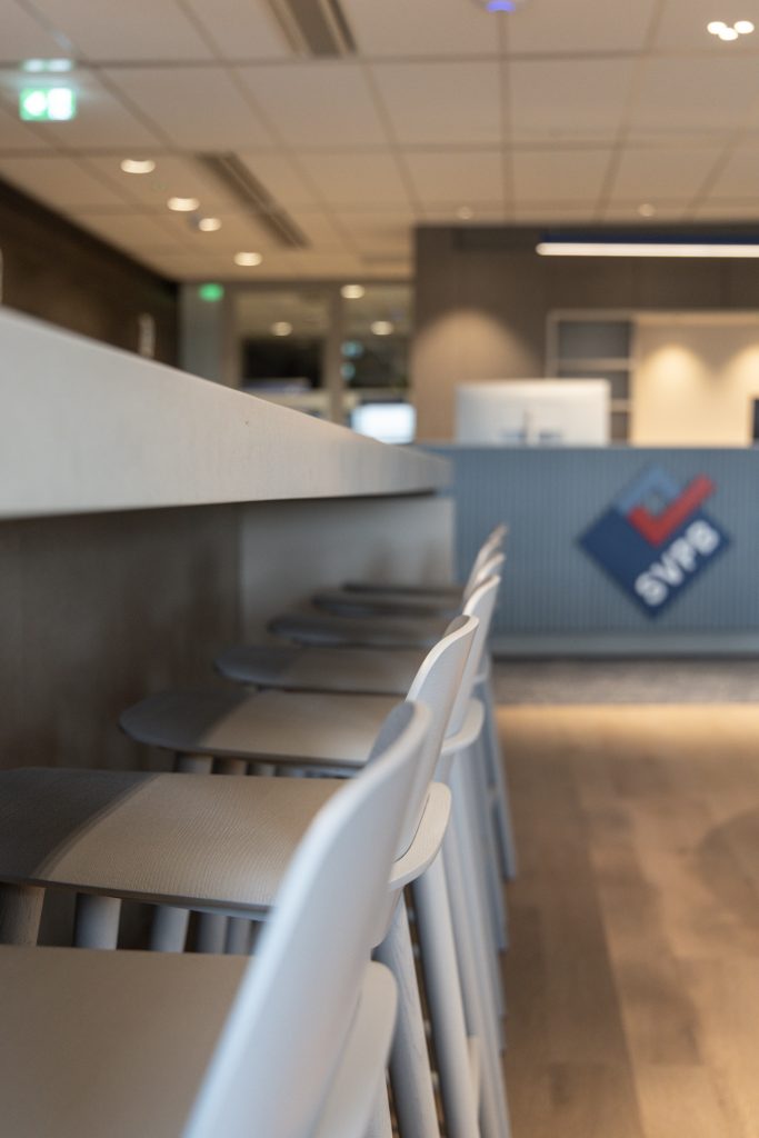 interieurarchitect Wildenberg SVPB Hoekerd fotografie kantoor examencentrum bedrijfs bar Meinema