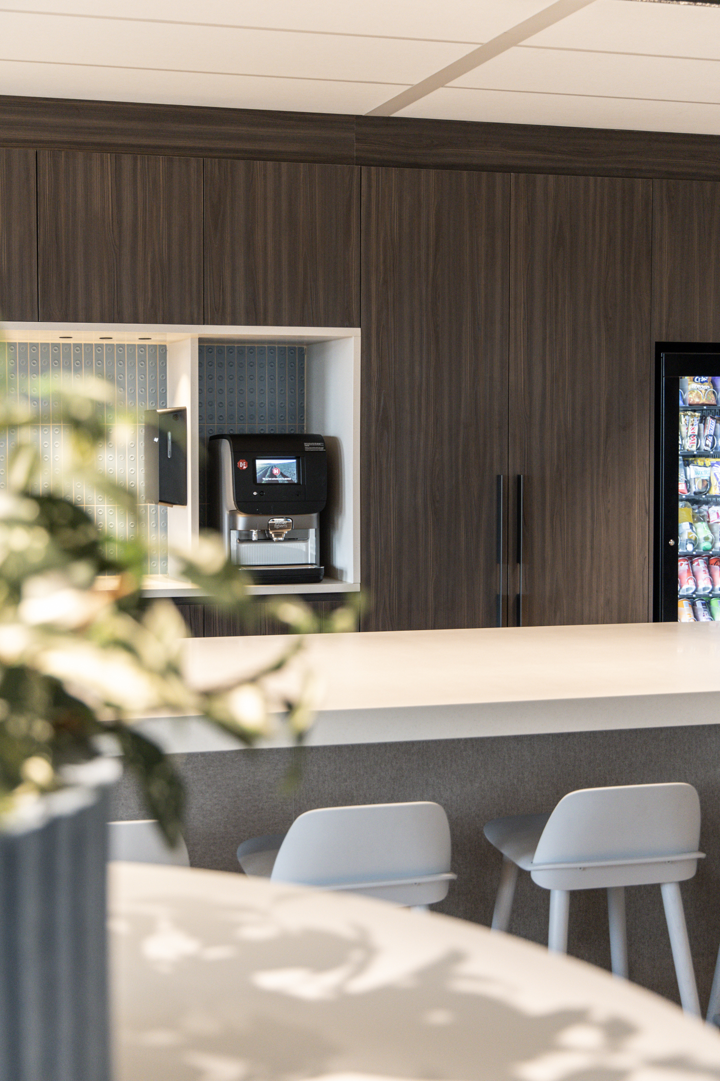interieurarchitect Wildenberg SVPB Hoekerd fotografie kantoor examencentrum bedrijfsrestaurant koffiemachine